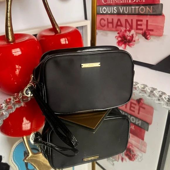 Giorgio Armani Black with Gold Accents wristlet or cosmetics bag - Picture 8 of 12